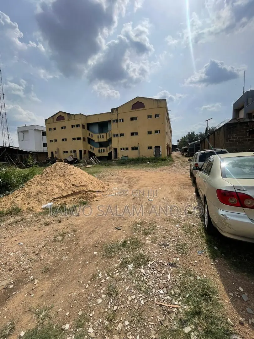 24 Unit Office Complex