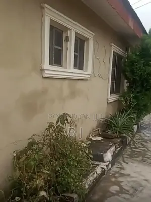 11 Rooms Building