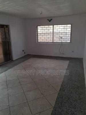 3bdrm Apartment in Onipetesi Estate, Mangoro for rent