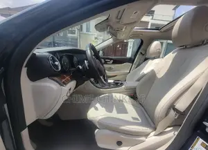 Mercedes-Benz E300 2018 Blue