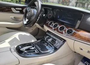 Mercedes-Benz E300 2018 Blue