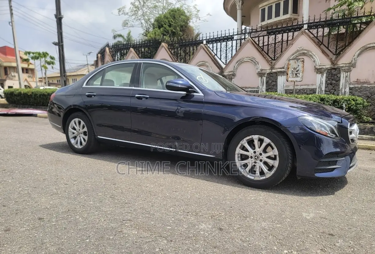 Mercedes-Benz E300 2018 Blue
