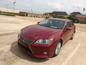 Lexus ES 2014 Red