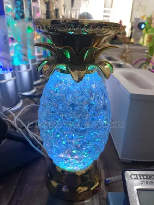 Pineapple Deco