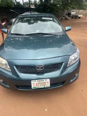 Toyota Corolla LE 4dr Sedan (1.8L 4cyl 4A) 2010 Gray