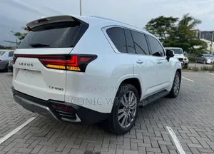 Lexus LX 2024 White
