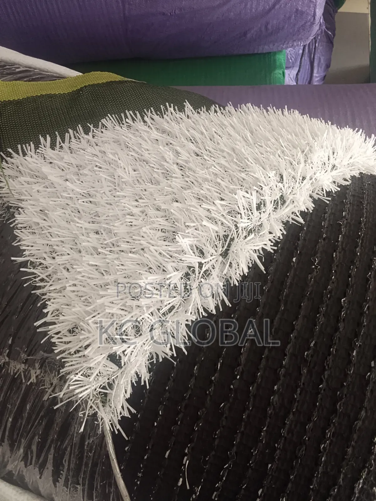 Artificial Grass. Available in Different Sizes and Colors.High Quality