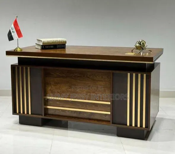 Executive Model Office Table