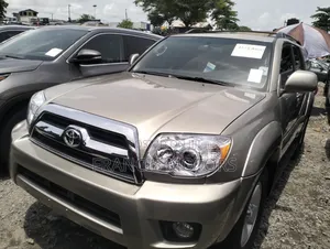 Toyota 4-Runner 2008 Gold