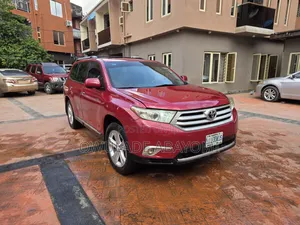 Toyota Highlander Limited 3.5l 4WD 2013 Red