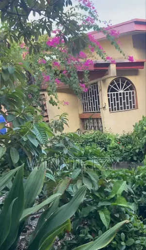 4bdrm Bungalow in Satellite Town Lagos for sale