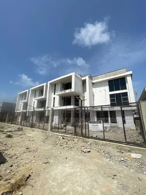 2bdrm Apartment in Chevron Lekki Lagos for sale