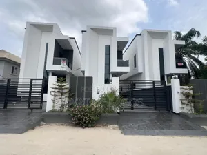 4bdrm Duplex in Thomas Estate for sale