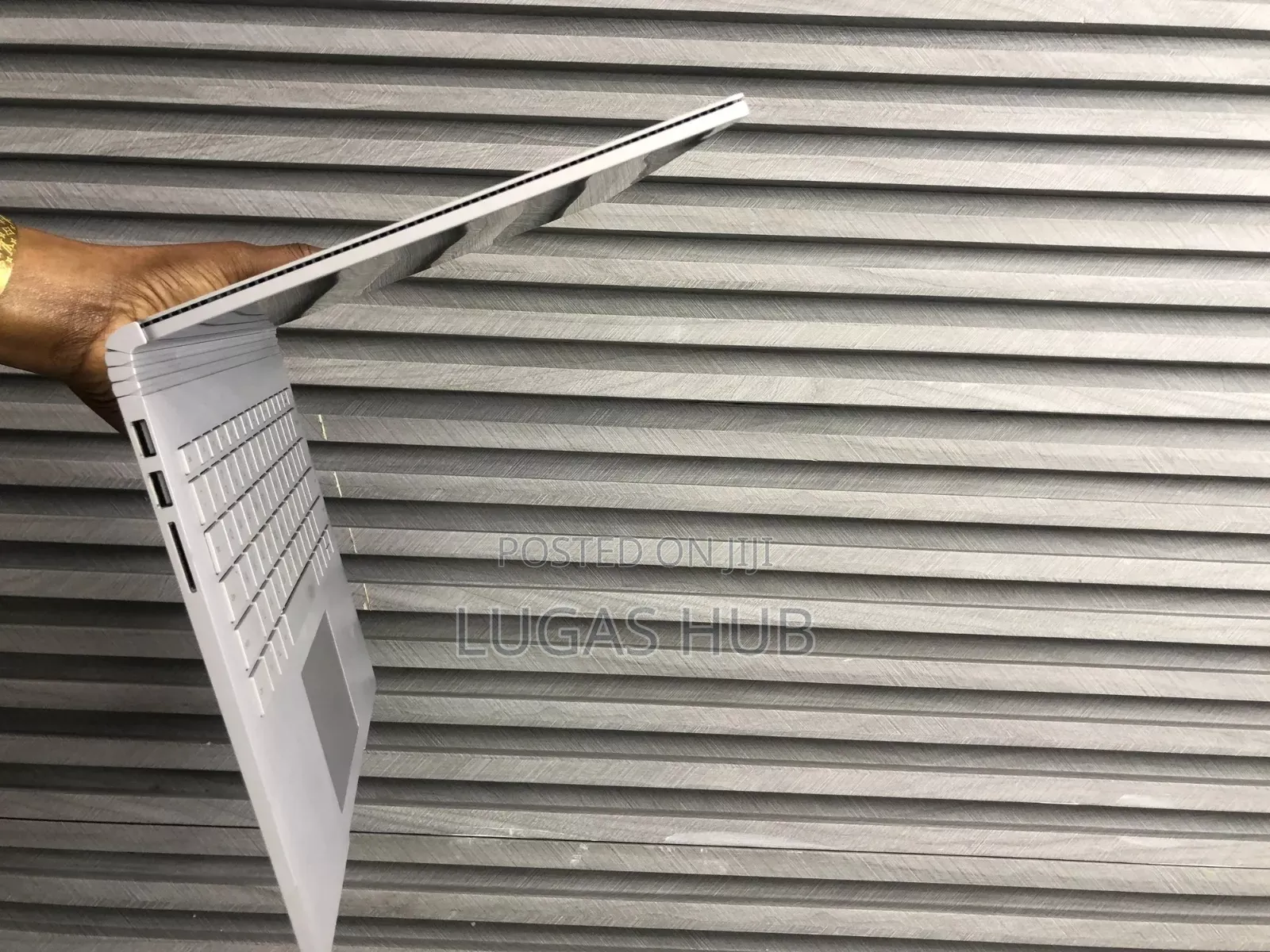 Laptop Microsoft Surface Book 2 4GB Intel Core i5 HDD+SSD 256GB