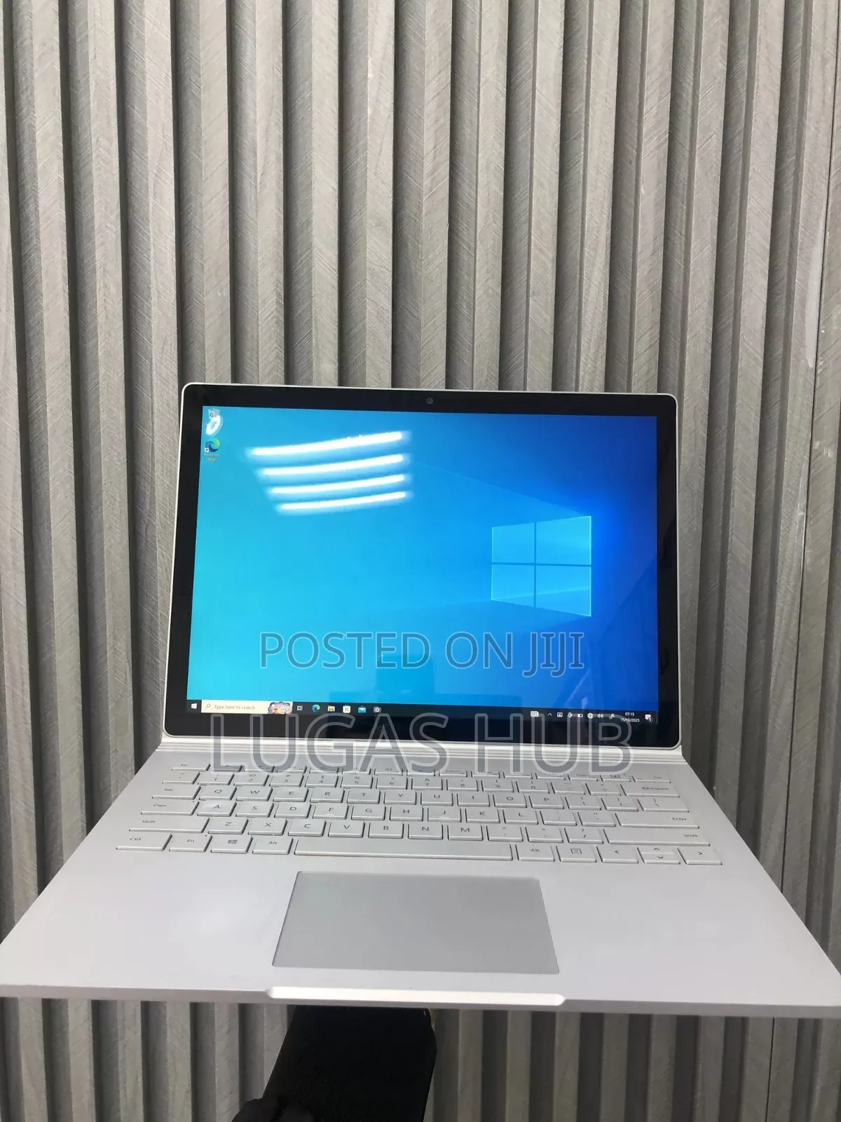 Laptop Microsoft Surface Book 2 4GB Intel Core i5 HDD+SSD 256GB