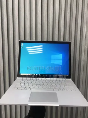 Laptop Microsoft Surface Book 2 4GB Intel Core i5 HDD+SSD 256GB