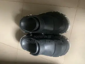 Balanciaga Crocs
