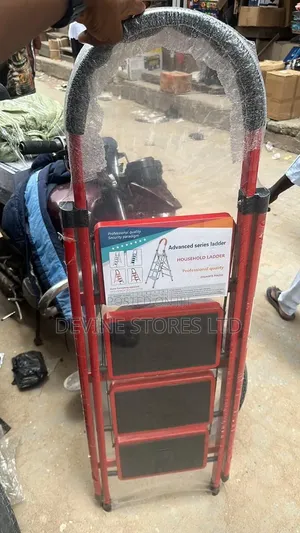 4 Steps Aluminun Red a Ladder