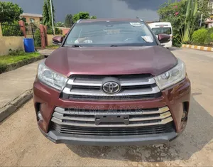 Toyota Highlander 2017 Red