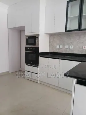 5bdrm Duplex in Lekki Phase 1 for rent