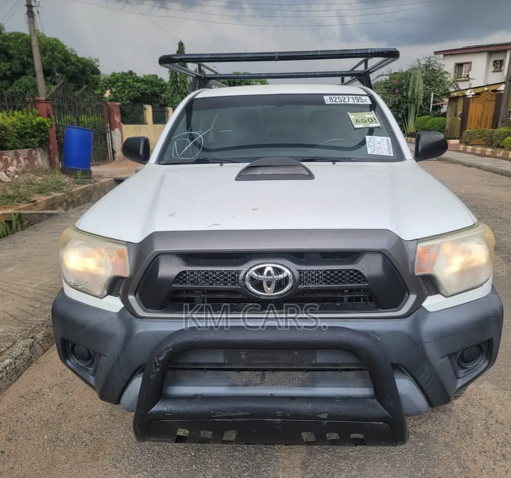 Toyota Tacoma 2013 White