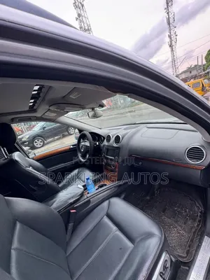 Mercedes-Benz GL-Class 2010 Silver