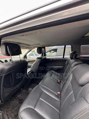 Mercedes-Benz GL-Class 2010 Silver