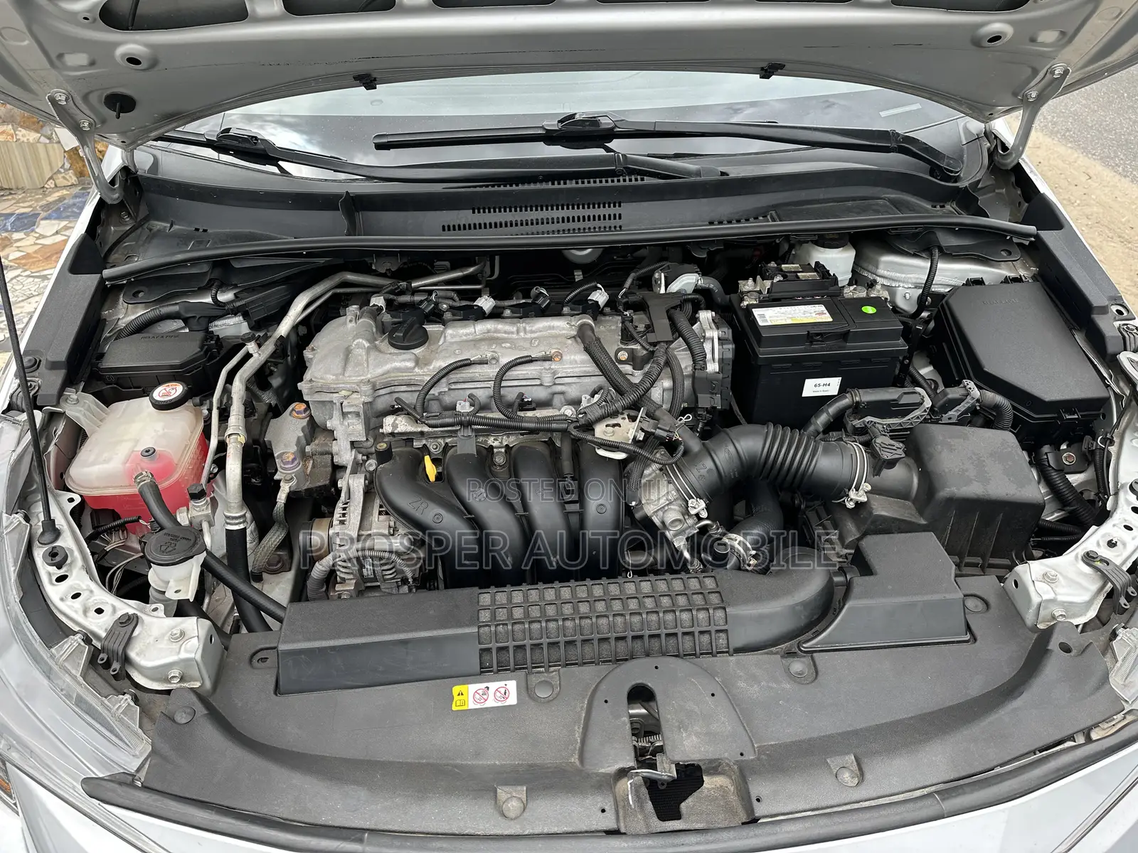 Toyota Corolla LE 2020 Silver