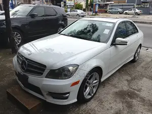 Mercedes-Benz C300 Luxury 4Matic Sedan AWD (3.5L 6cyl 7A) 2014 White