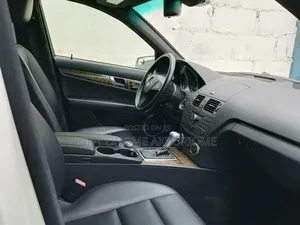 Mercedes-Benz C300 2010 White