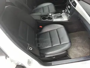 Mercedes-Benz C300 Luxury 4Matic Sedan AWD (3.5L 6cyl 7A) 2014 White