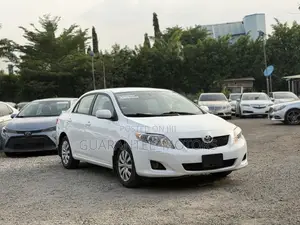 Toyota Corolla 2010 White