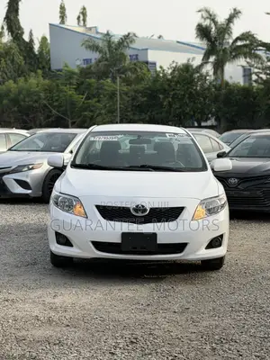 Toyota Corolla 2010 White