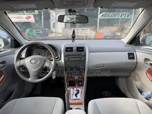 Toyota Corolla 2010 White