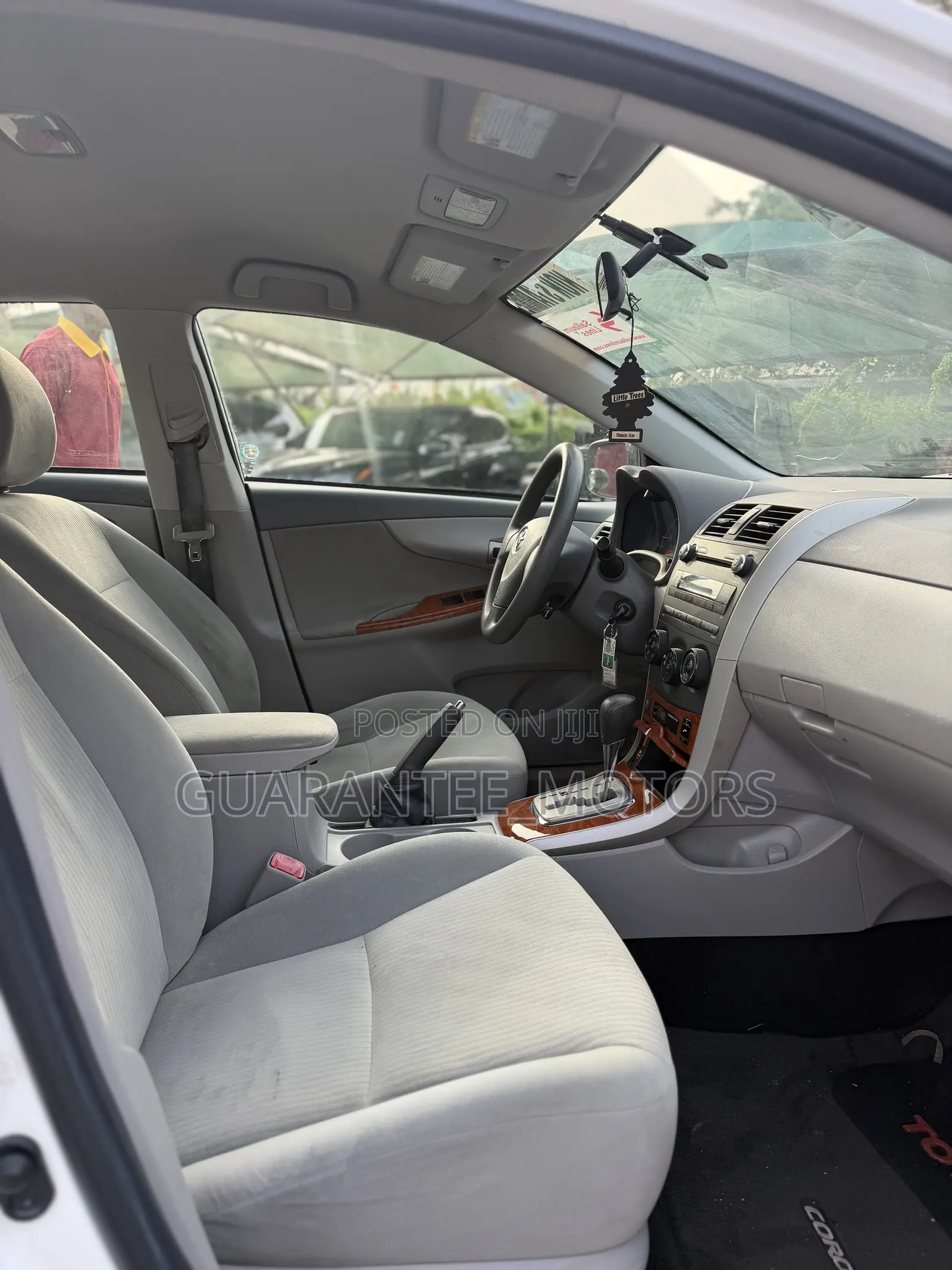 Toyota Corolla 2010 White