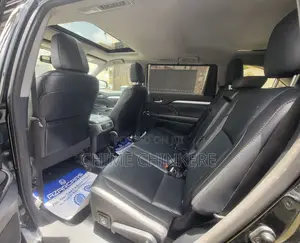 Toyota Highlander XLE 4dr SUV AWD (3.5L 6cyl 6A) 2015 Black