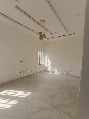 1bdrm Block of Flats in F14 Kubwa Market for rent