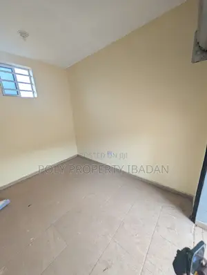 Single Shop Facing Main Road