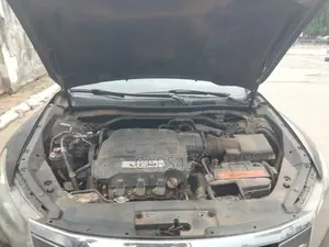 Honda Crosstour 2010 Black