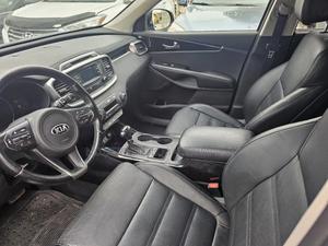 Kia Sorento 4dr SUV 2016 Gray