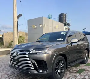 Lexus LX 600 2022 Gray