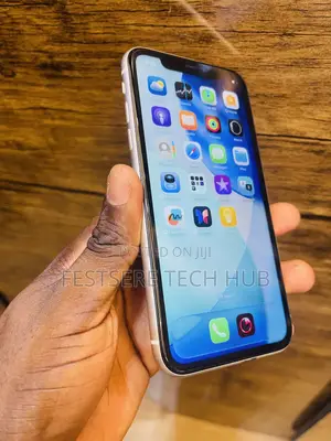 Apple iPhone 11 64 GB White