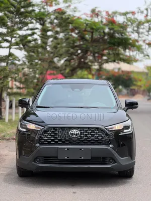 Toyota Corolla Cross LE 2023 Black
