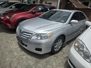 Toyota Camry LE 4dr Sedan (2.5L 4cyl 6AM) 2010 Silver