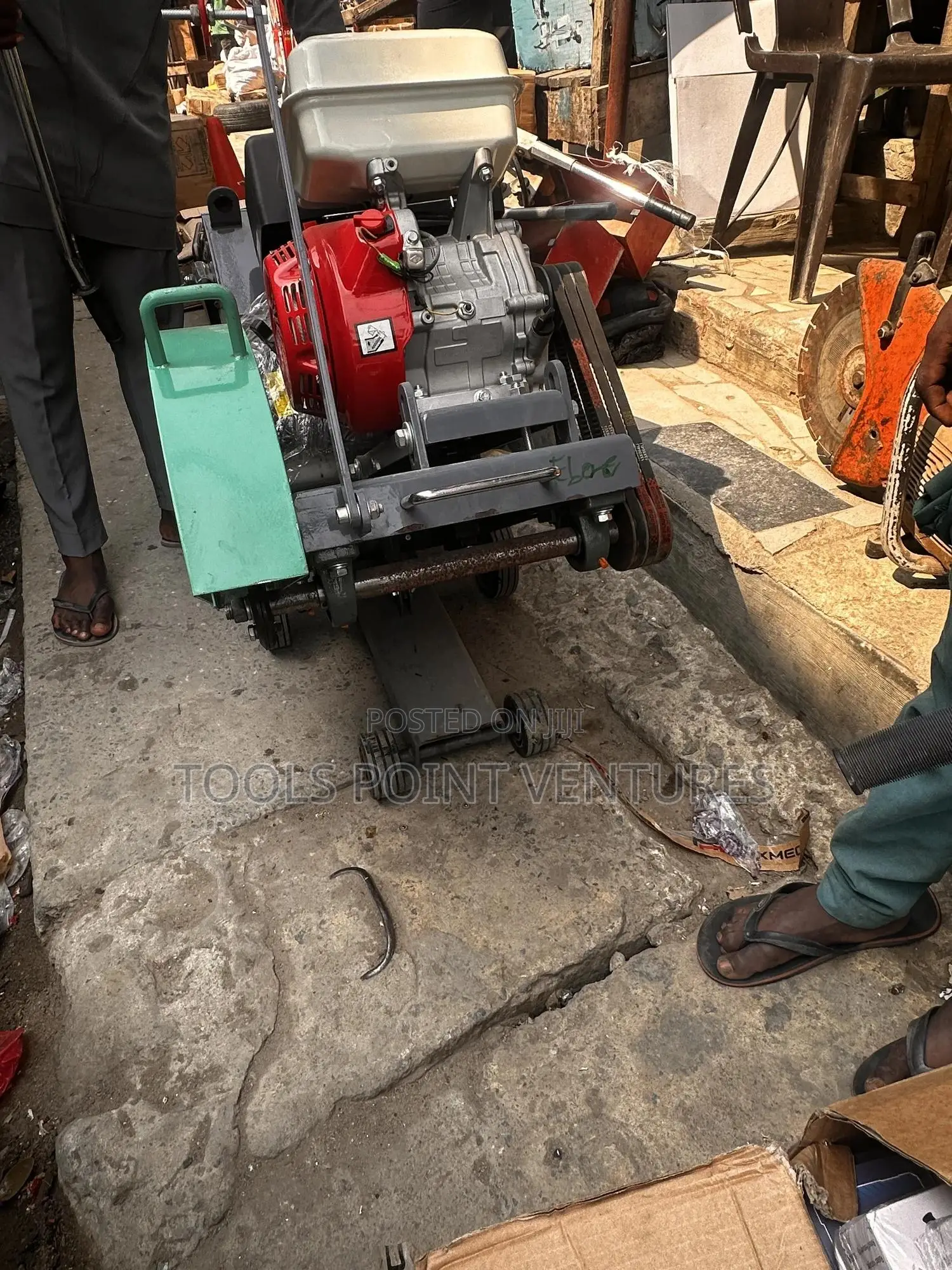 Concrete Cutter 13hp/ 18” Blade Diameter