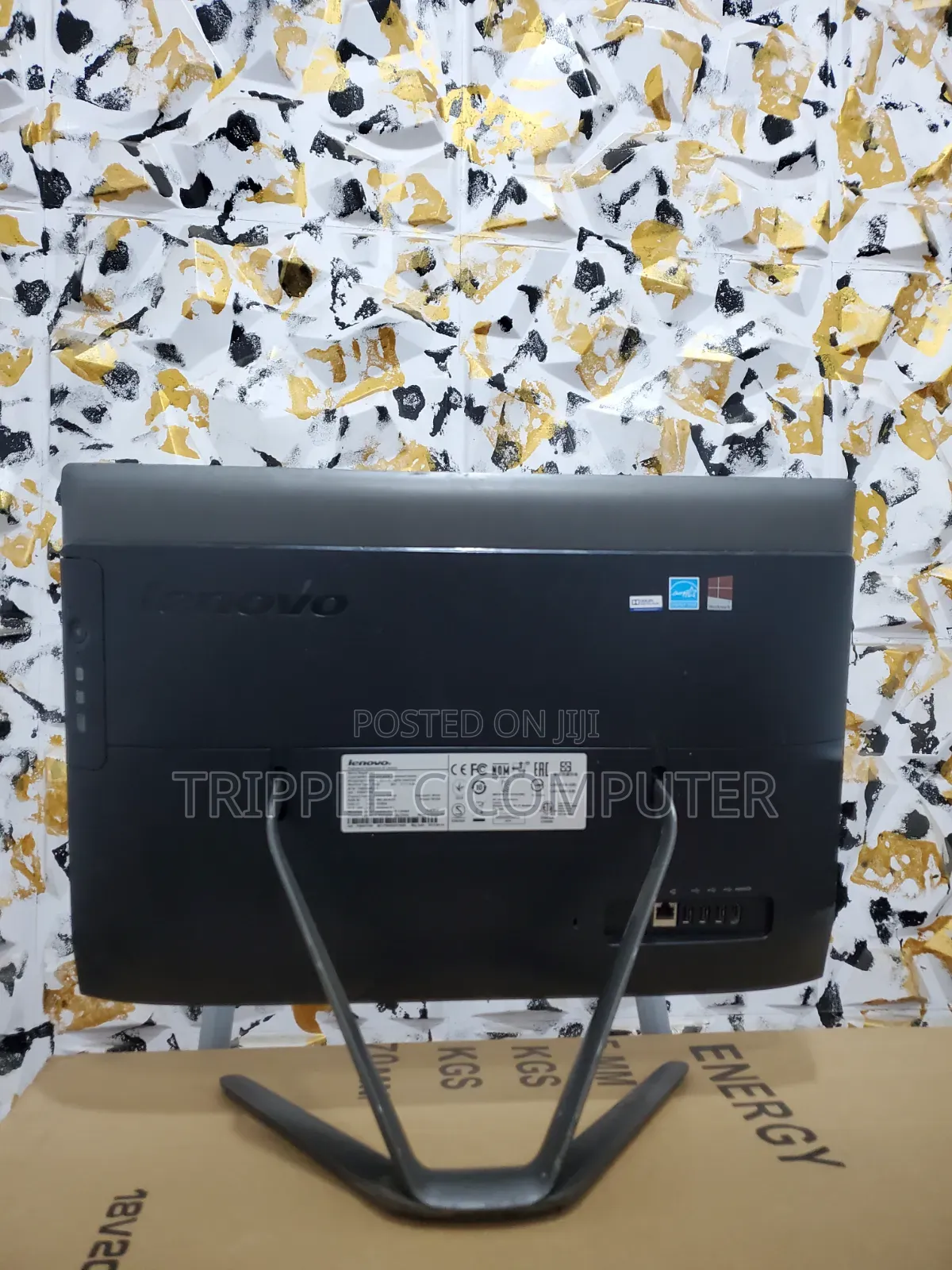 Desktop Computer Lenovo 4GB Intel Core i3 HDD 500GB