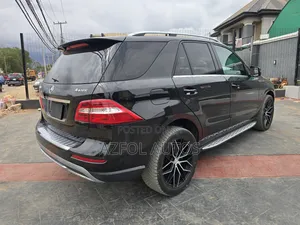 Mercedes-Benz M Class ML350 4MATIC 4dr SUV AWD (3.5L 6cyl 7A) 2015