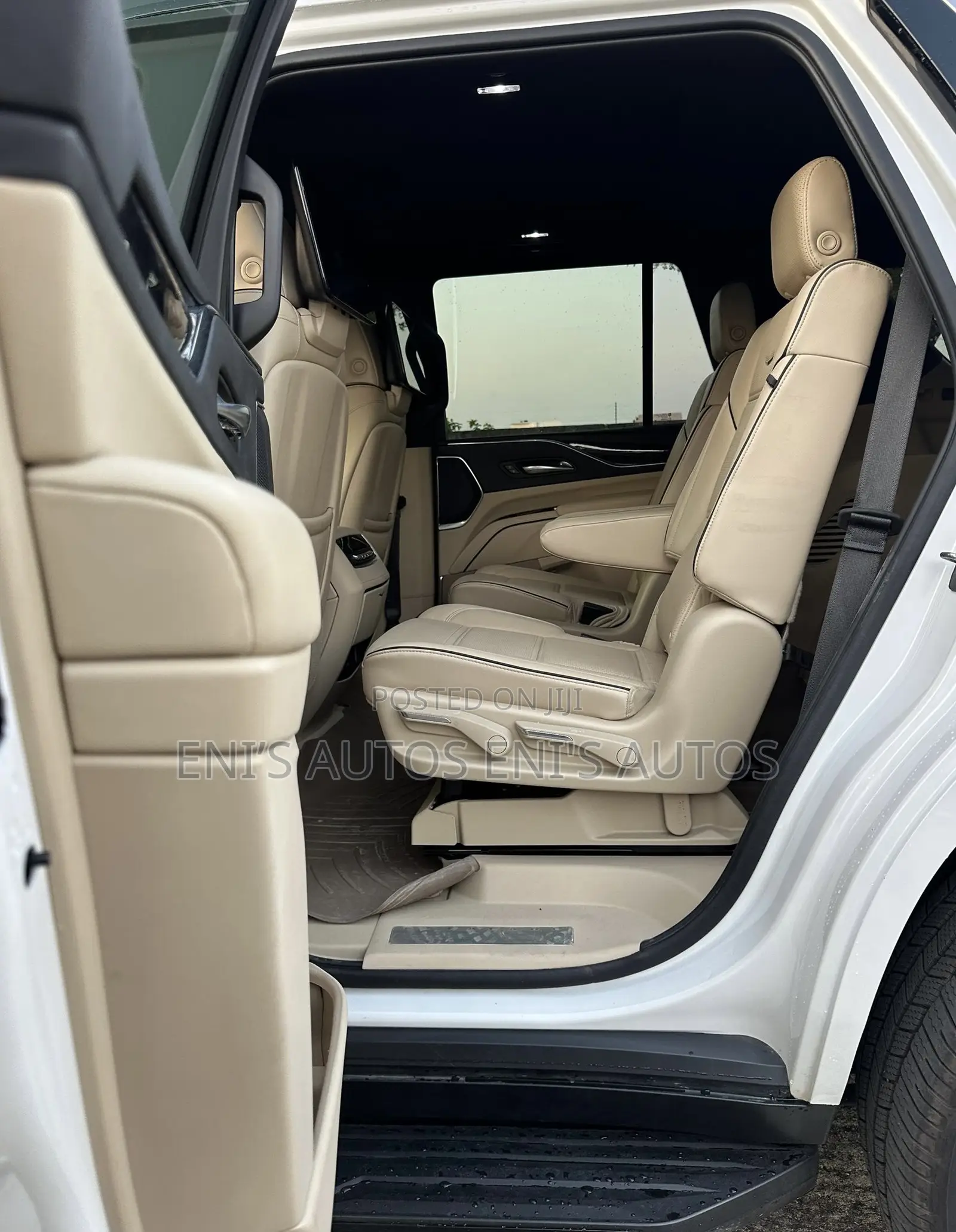 Cadillac Escalade 2022 White