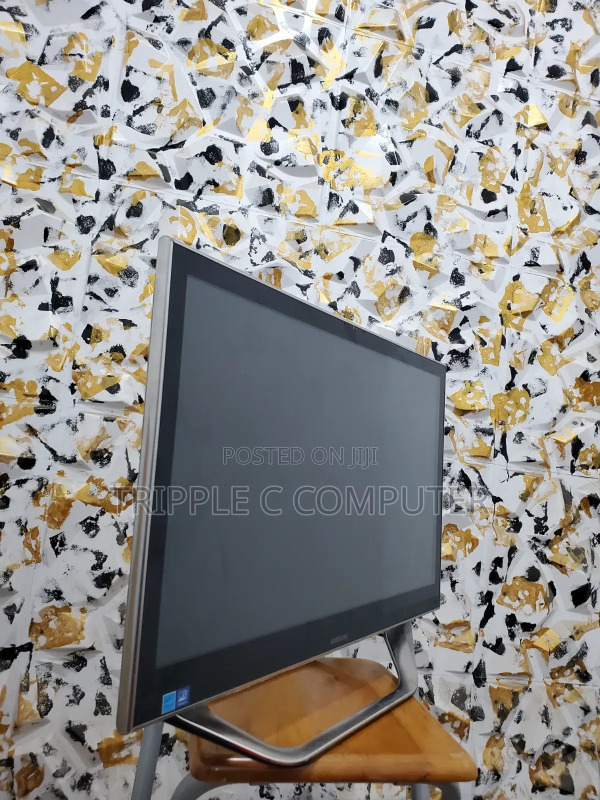 Desktop Computer Samsung AiO 24 8GB Intel Core i5 HDD 1T