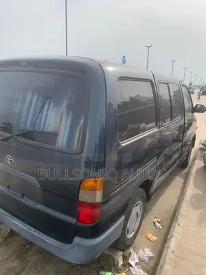 Toyota HiAce 2007 Green